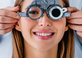 cataract surgeon dubai