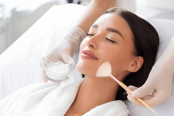 How Do Chemical Peels Clean and Nourish Skin?