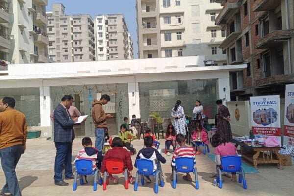 Best English Medium School on Deva Road