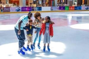 dubai mall ice skating rink timings