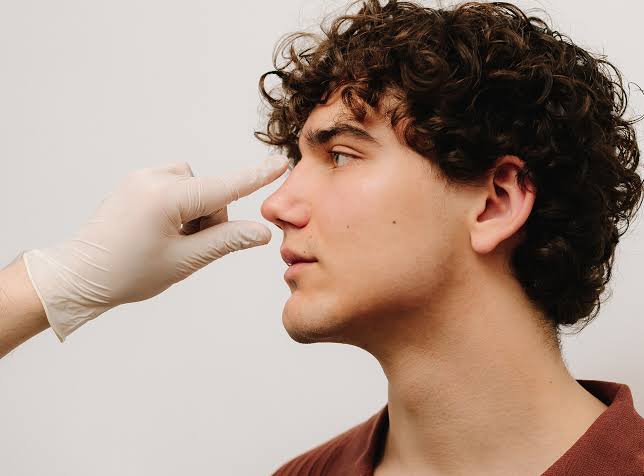 male dermatologist dubai