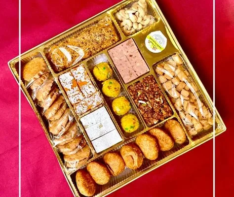mithai boxes (1)