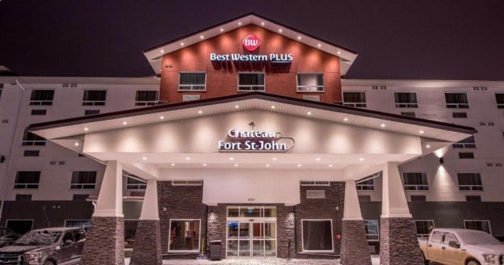 exterior commercial building lighting